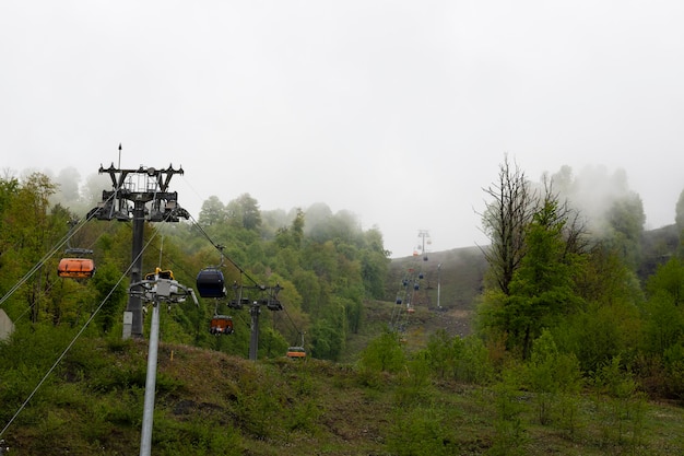 Sochi Russia 2022년 4월 10일 Rosa Khutor Alpine Resort Krasnaya Polyana Krasnodar region Sochi Russia 2003년부터 2011년까지 건설