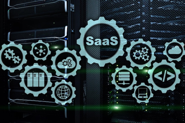 Программное обеспечение как услуга SaaS Концепция программного обеспечения Современная технологическая модель на виртуальном экране серверной комнаты Фон программного обеспечения по запросу