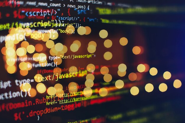 ソフトウェア開発者のプログラミングコード。抽象コンピュータスクリプトコード。セレクティブフォーカス