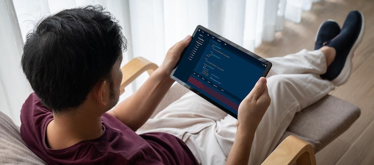 Photo 최신 응용 프로그램 및 프로그램 코딩을 위한 컴퓨터 화면의 소프트웨어 개발 프로그래밍