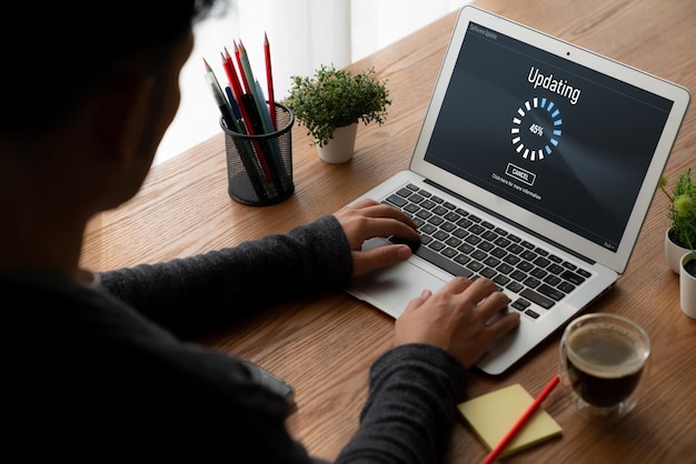 Software-update op computer voor moderne versie van apparaatsoftware