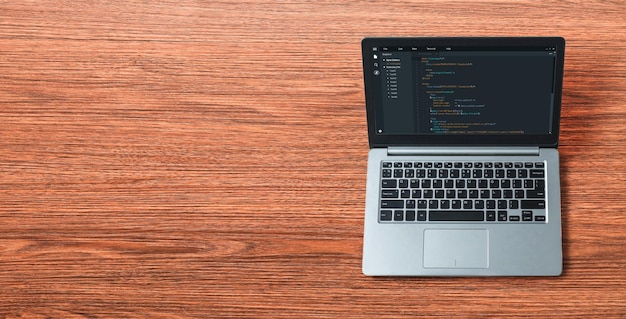 Softwareontwikkeling programmeren op het computerscherm voor modische applicaties