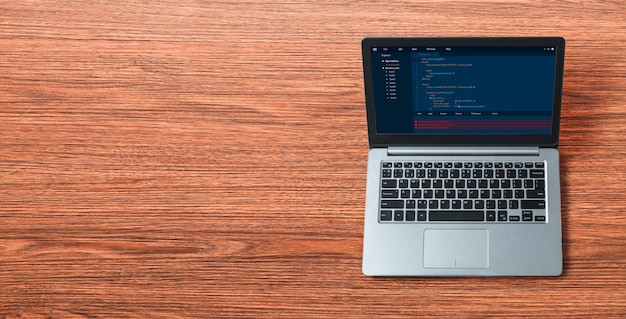 Softwareontwikkeling programmeren op het computerscherm voor modische applicaties