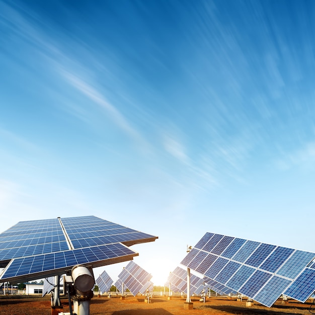 solar panel features