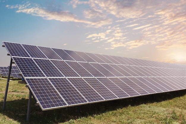 Солнечные батареи, фотоэлектрические, альтернативные источники электричества