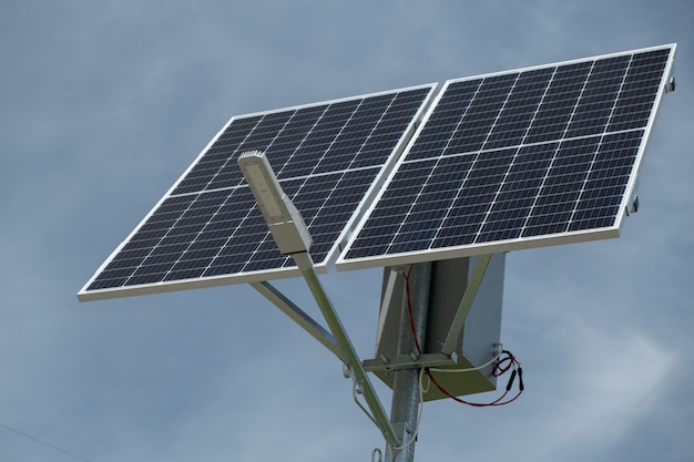 태양광 가로등 도시 혁신 태양 에너지 수용을 위한 태양 전지판
