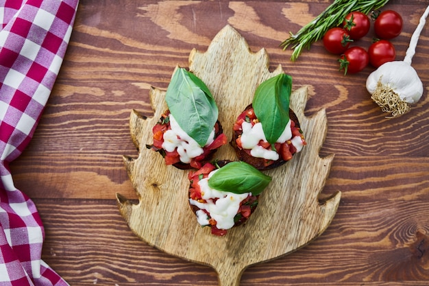 Some Bread with Tomatoes