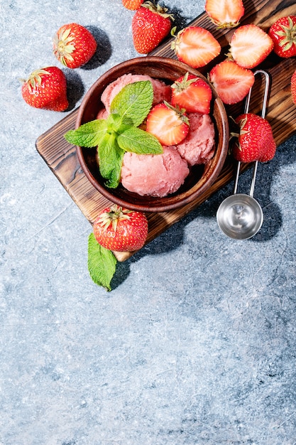 Sorbet ice cream in wooden bowl