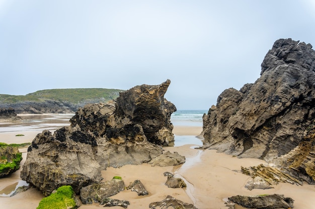 Sorraos strand op het Borizu schiereiland in de stad Llanes Asturias Spanje