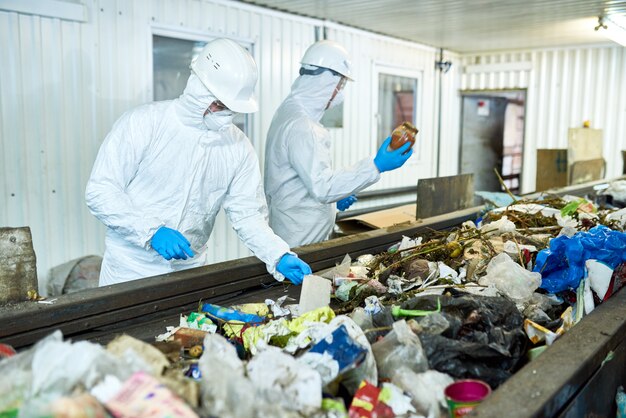 Photo sorting on waste recycling plant
