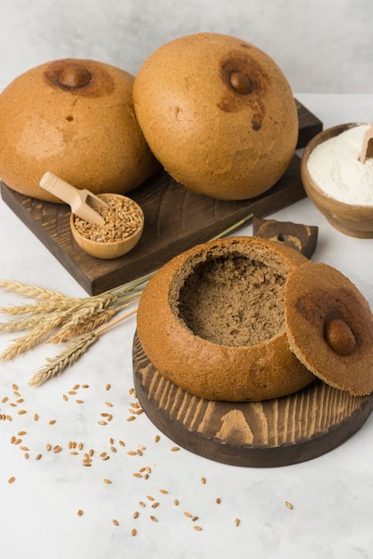 Photo soup bread dietic black on white background composition