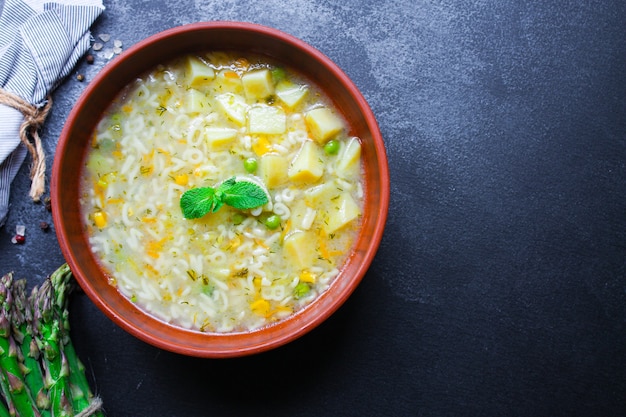 Zuppa di verdure e pasta