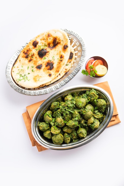 写真 ソーヤ・チャンクス パラック・カレー スパナッチ ソヤビーン・チャンプス サブジ サブジ 健康的なインド料理