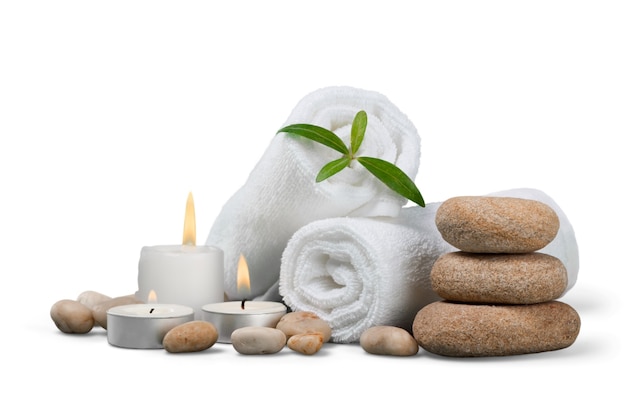 Spa-concept met zen basaltstenen en handdoeken