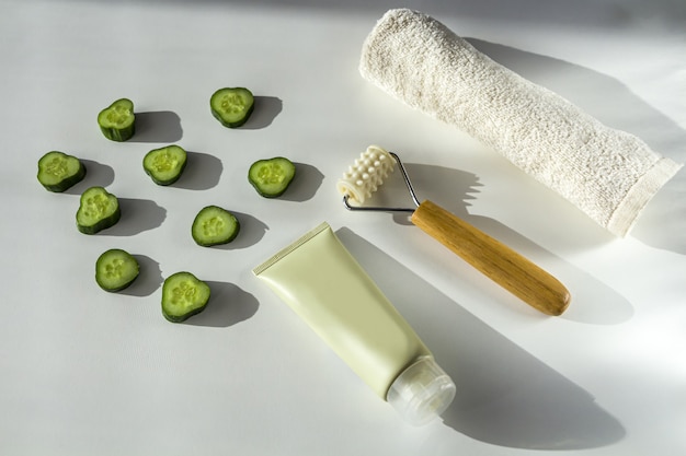 Spa Facial skin care Cucumber Slices with mask and towel