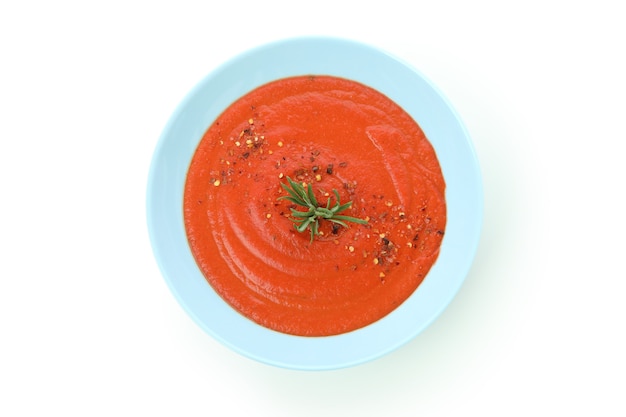 Spaanse soep Gazpacho geïsoleerd op witte achtergrond