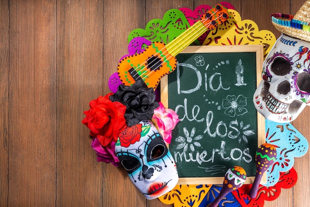 Spaanse traditionele Mexicaanse feestdag herfstfestival Dag van de Doden dia de los muertos achtergrond Met traditionele Pan de Muerto brood decoraties en marigold en cempasuchil bloemen