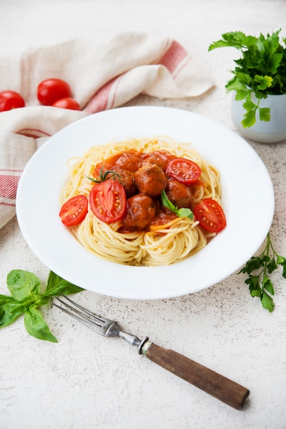 Spaghetti Bolognese met vlees, een traditioneel Italiaans gerecht.