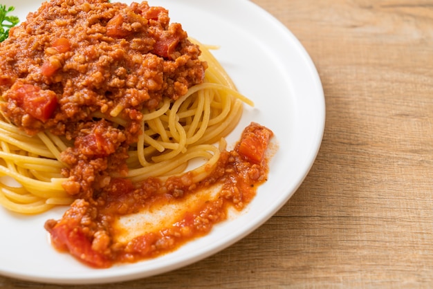 Spaghetti bolognese varkensvlees of spaghetti met tomatensaus van gehakt varkensvlees - Italian food style