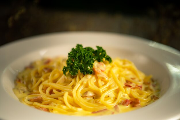 Spaghetti Cabonara Spek Witte Roomsaus.