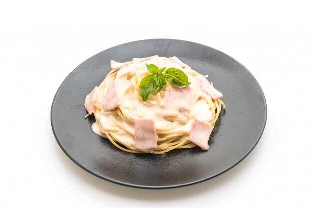 spaghetti carbonara ham