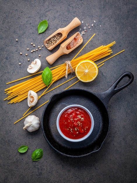 Spaghetti met ingrediënten