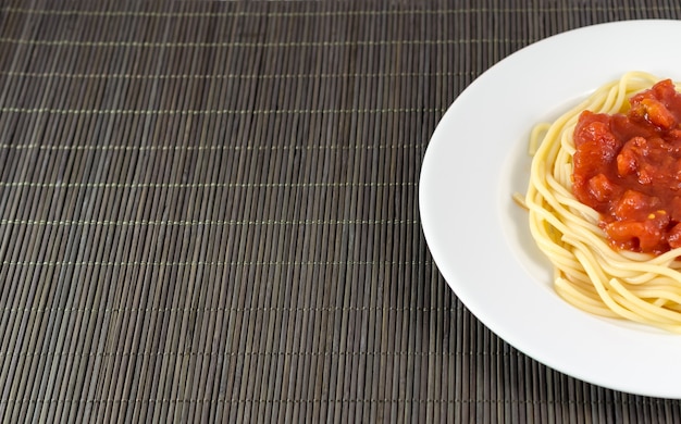 Spaghetti met tomatensaus, pasta