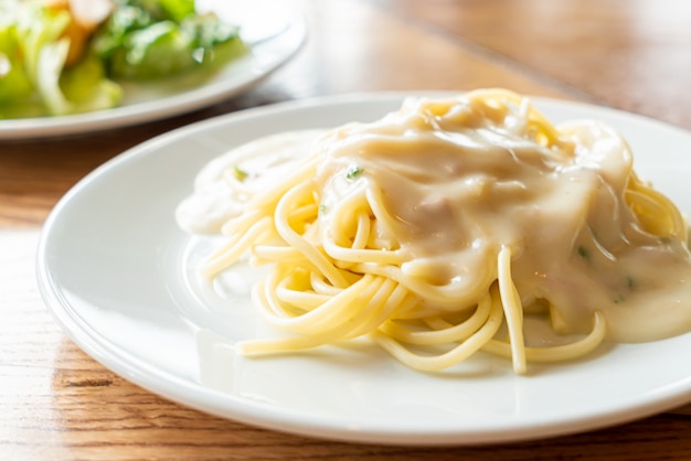 spaghetti met witte roomsaus