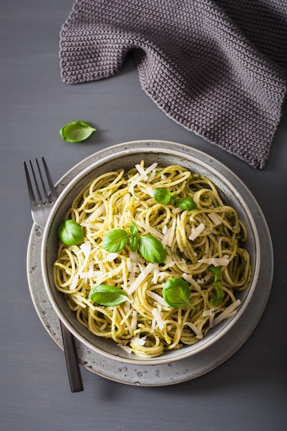 Spaghetti pasta with pesto sauce