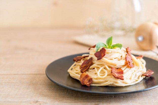 spaghetti roomkaas met spek