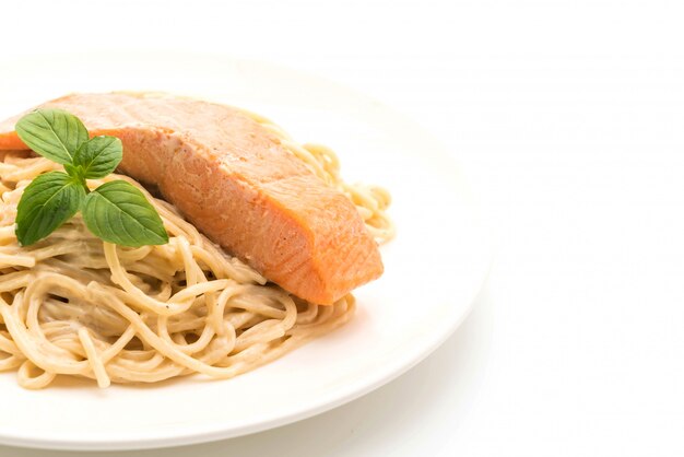 spaghetti roomkaas witte saus met zalm