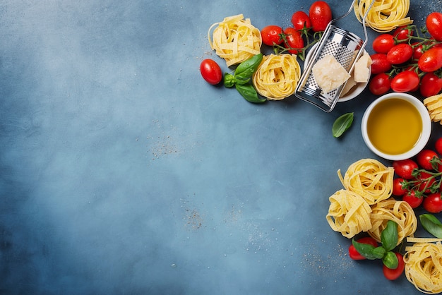 Spaghetti, tagliatelle, tomato, basil, cheese, garlic and wine