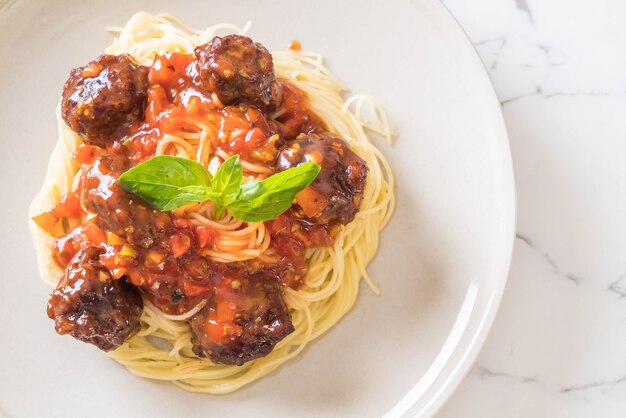 spaghetti with meatballs