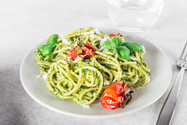 Spaghetti with pesto sauce