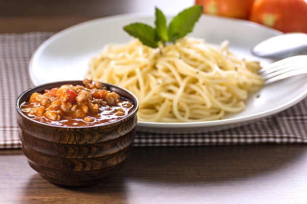  Spaghetti with Pork Tomato Sauce.