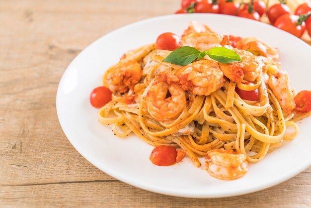 spaghetti with shrimp