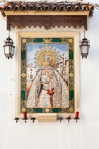 스페인, 안달루시아 지역. 기도를 위한 공공 거리의 전통적인 가톨릭 제단, XX세기 시작