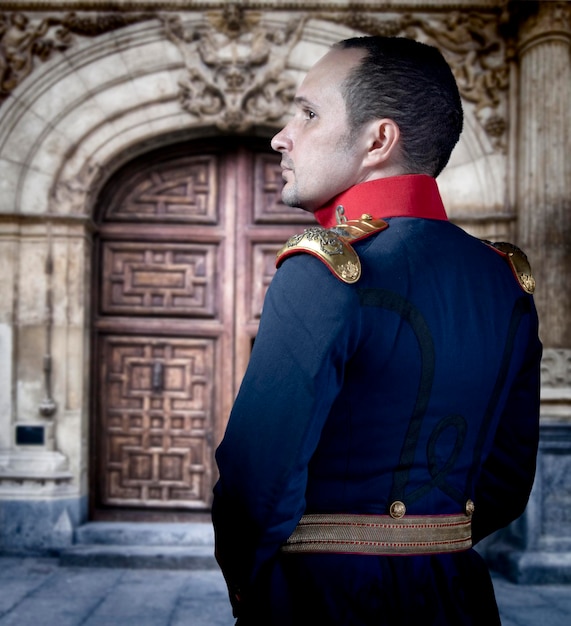 Foto vecchio soldato spagnolo, elegante costume storico