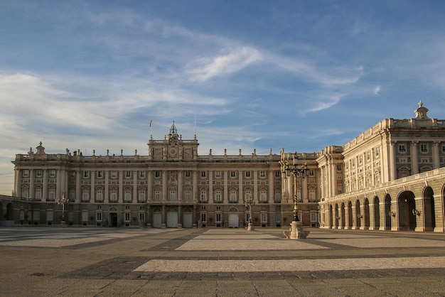 Spanje. Koninklijk Paleis in Madrid. Prachtig uitzicht.