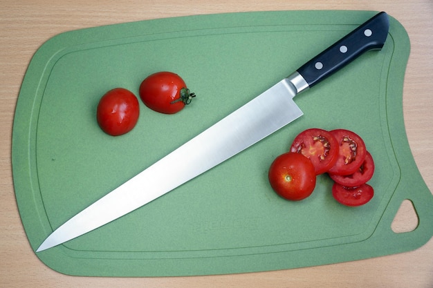 Specialized fillet knife for processing of products