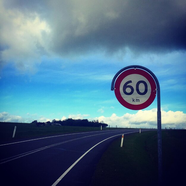 Photo speed limit by road