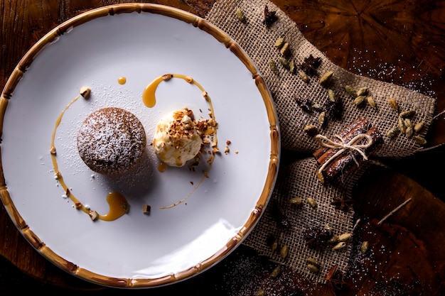 Spice cake with ice cream