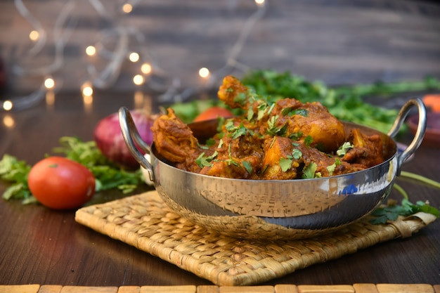 Photo spicy chicken curry pakistani style