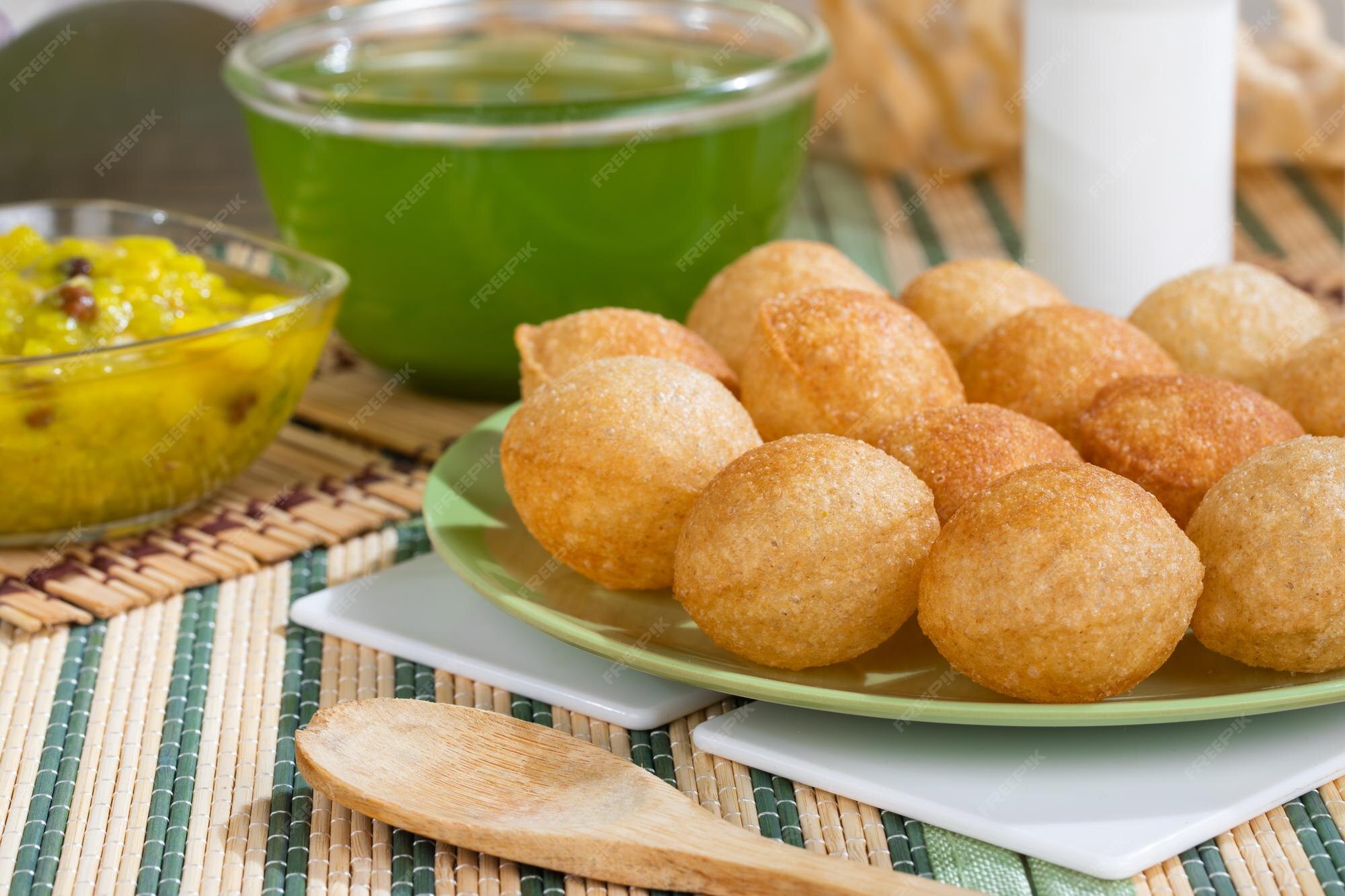 Premium Photo | Spicy gol gappa indian street food
