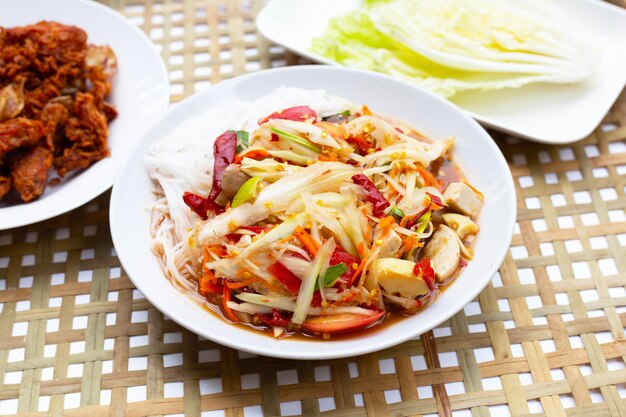 Spicy green papaya salad with vermicelli