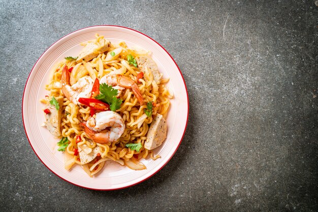 spicy instant noodles salad with shrimps