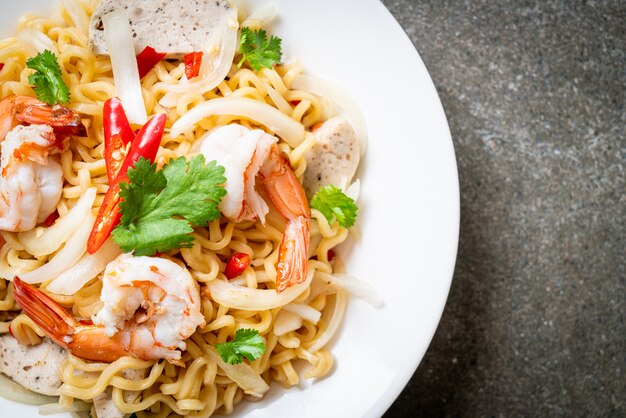 spicy instant noodles salad with shrimps