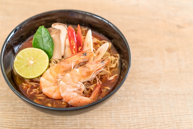 Spicy instant noodles soup with shrimp