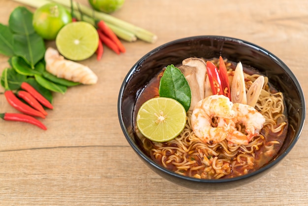 Spicy instant noodles soup with shrimp