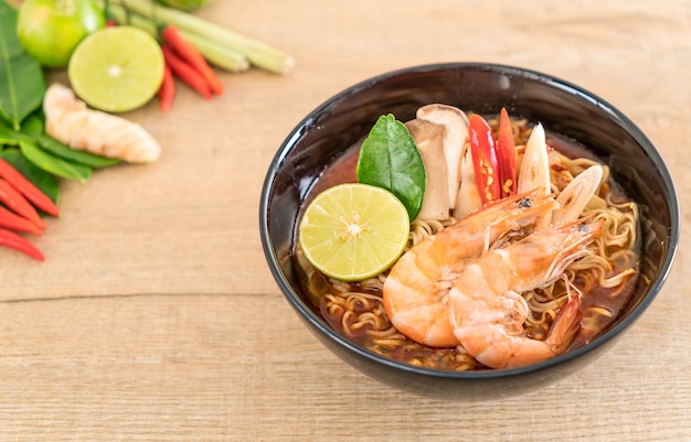 Spicy instant noodles soup with shrimp